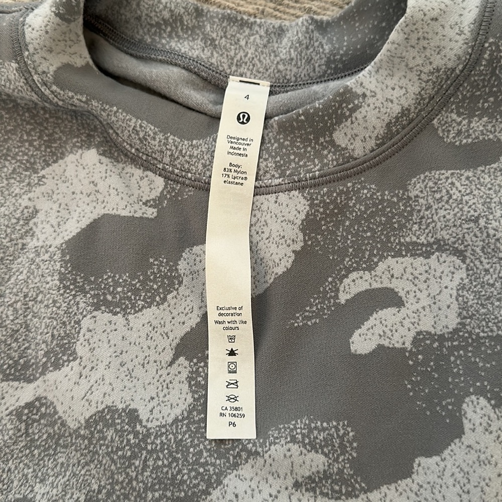 Lululemon - Picture 3 of 3
